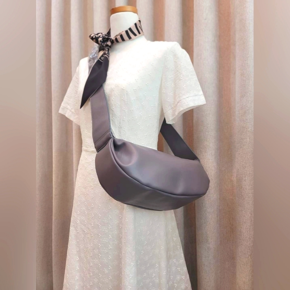 💥SOLD💥KOREAN Crossbody Bag